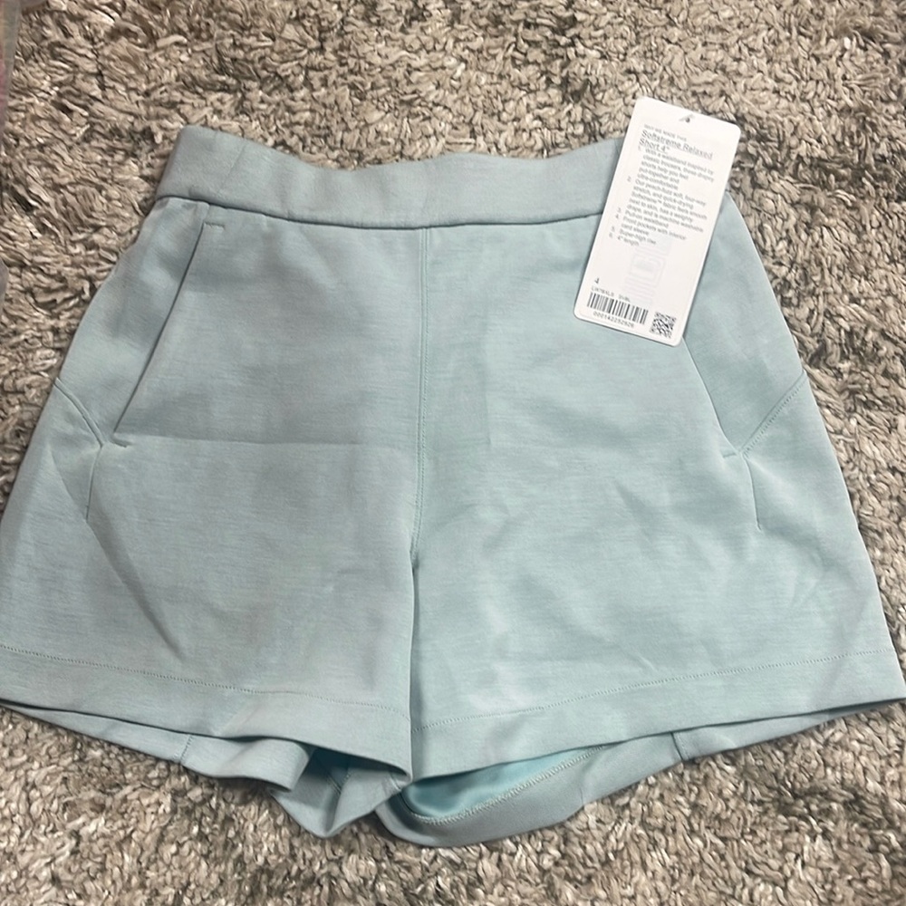 Lululemon soft streme relaxed shorts 4”
